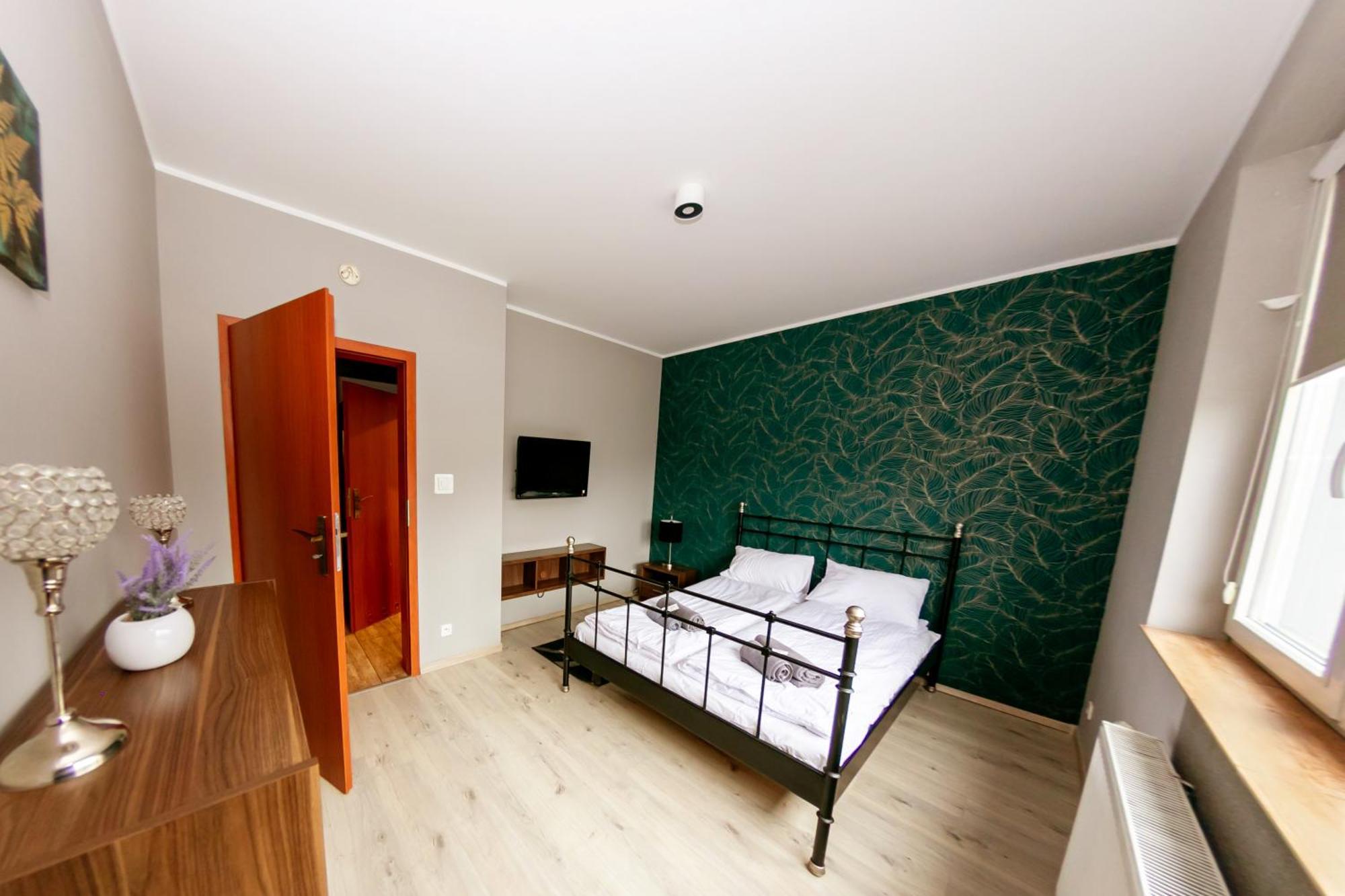 Apartamenty Energo บือตอม ภายนอก รูปภาพ