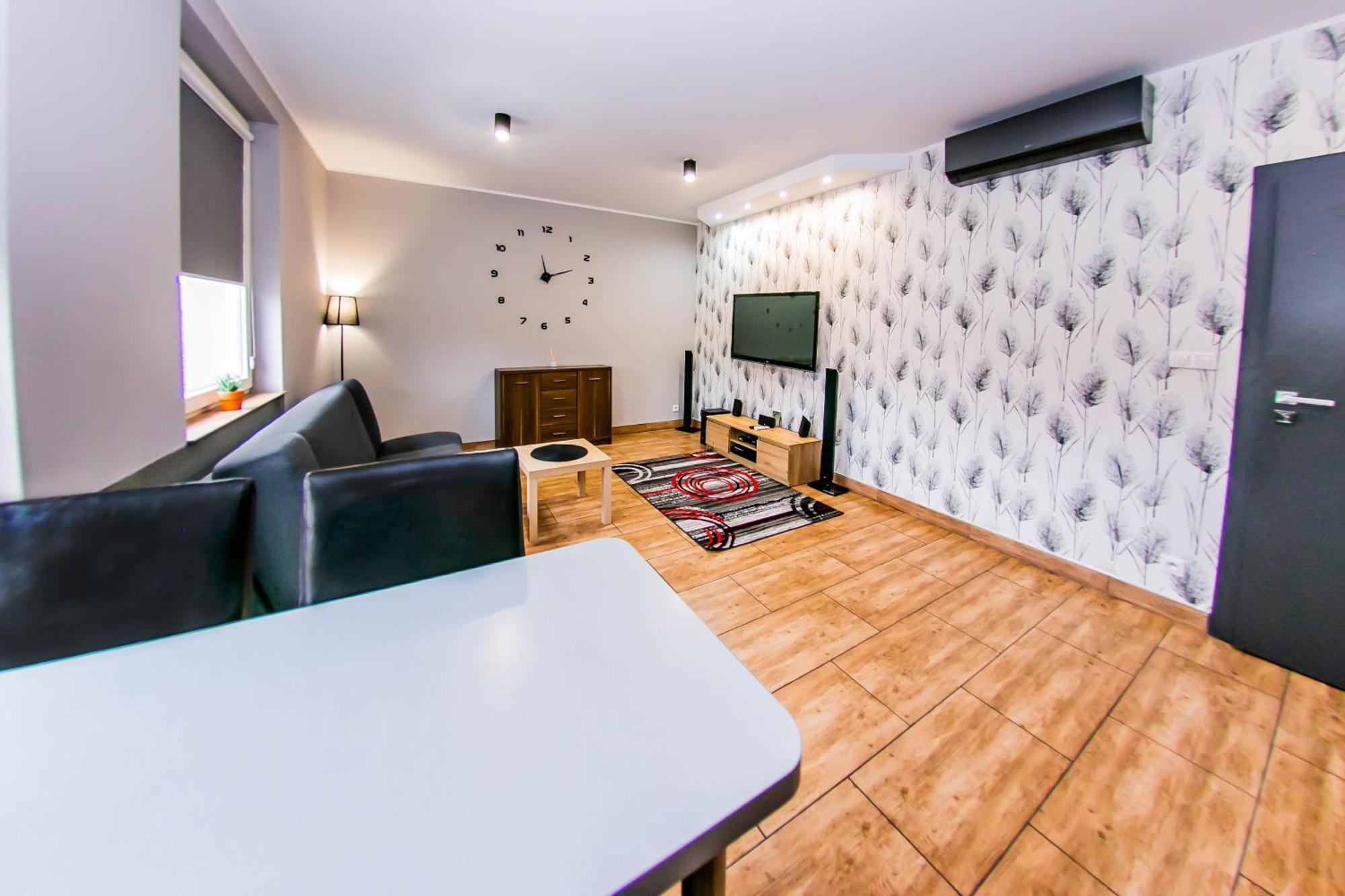 Apartamenty Energo บือตอม ภายนอก รูปภาพ